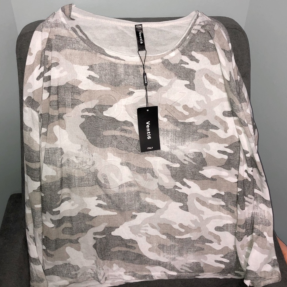 Brand New w/tag Venti6 Rock & Love camo shirt